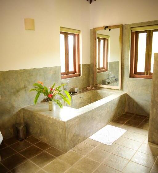 צימר Kingfisher Bamboo Garden Villa