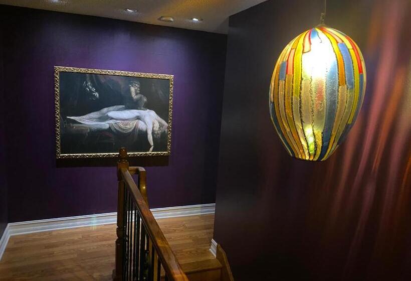 مبيت وإفطار Phantom History House