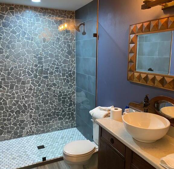 مبيت وإفطار Phantom History House