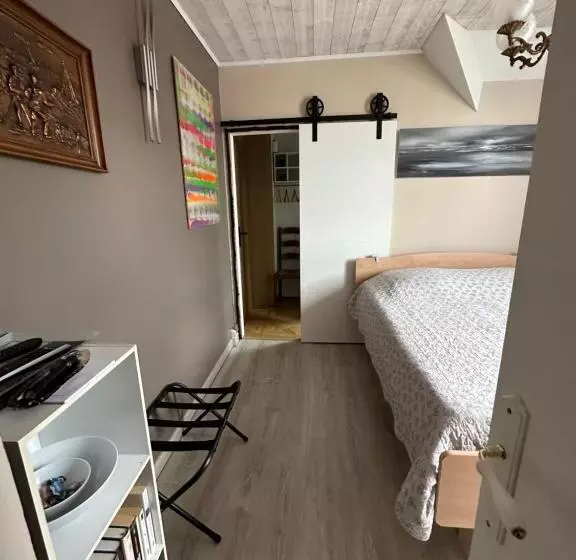 Aamiaismajoitus (B&B) Villa Les Buissonets