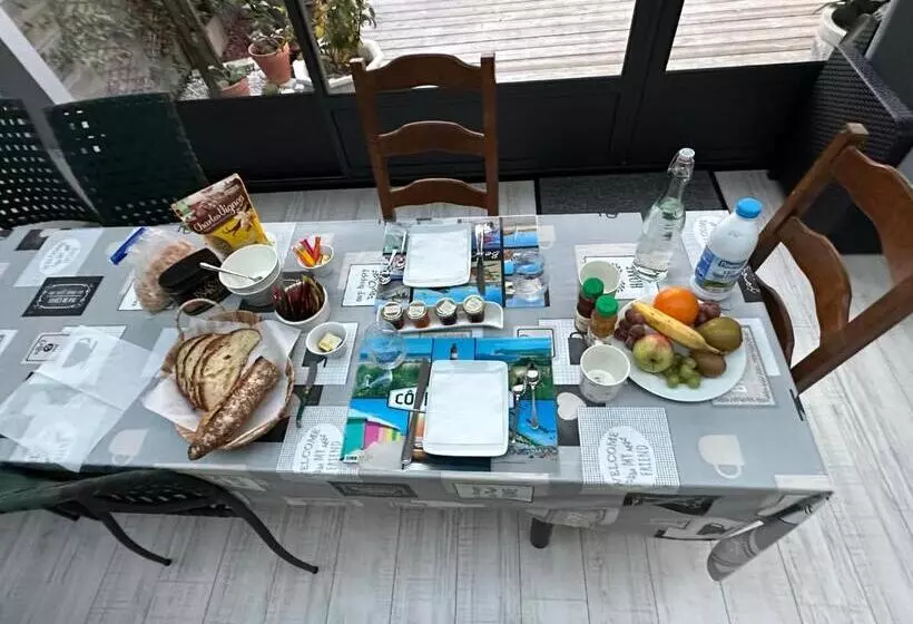 Aamiaismajoitus (B&B) Villa Les Buissonets