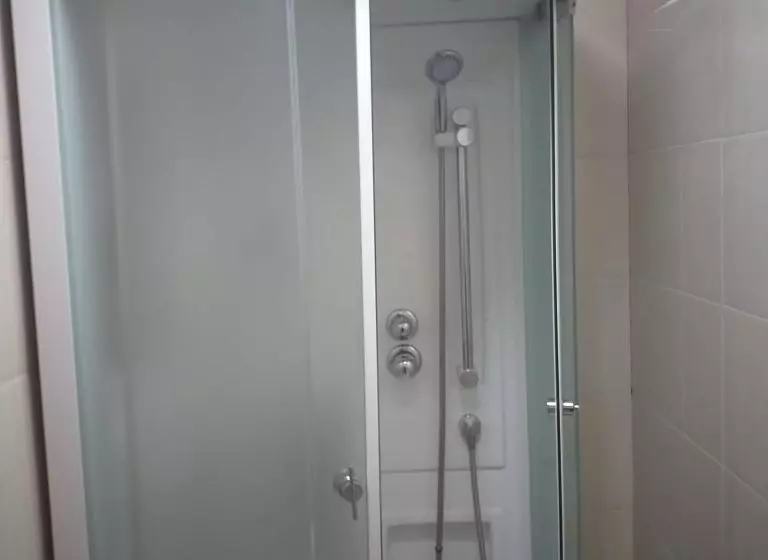 هتل гостиница ,,меркурий и к,
