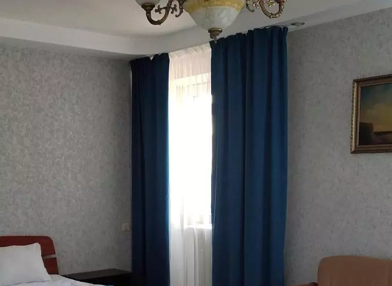 هتل гостиница ,,меркурий и к,