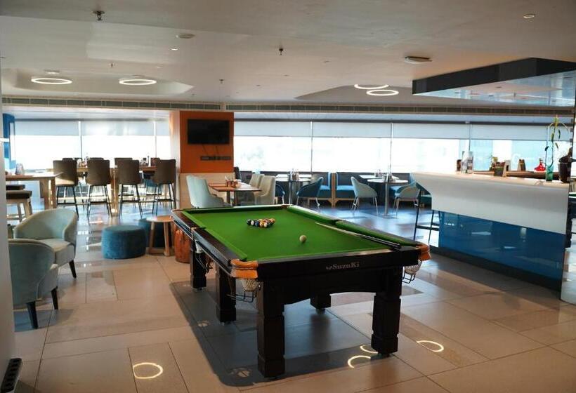 Hotel Holiday Inn Express & Suites Jaipur Gopalpura