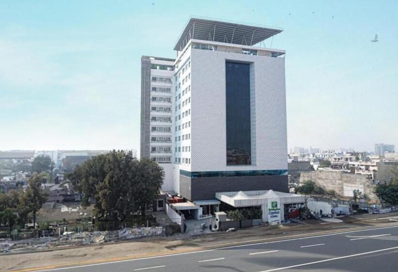 Hotel Holiday Inn Express & Suites Jaipur Gopalpura
