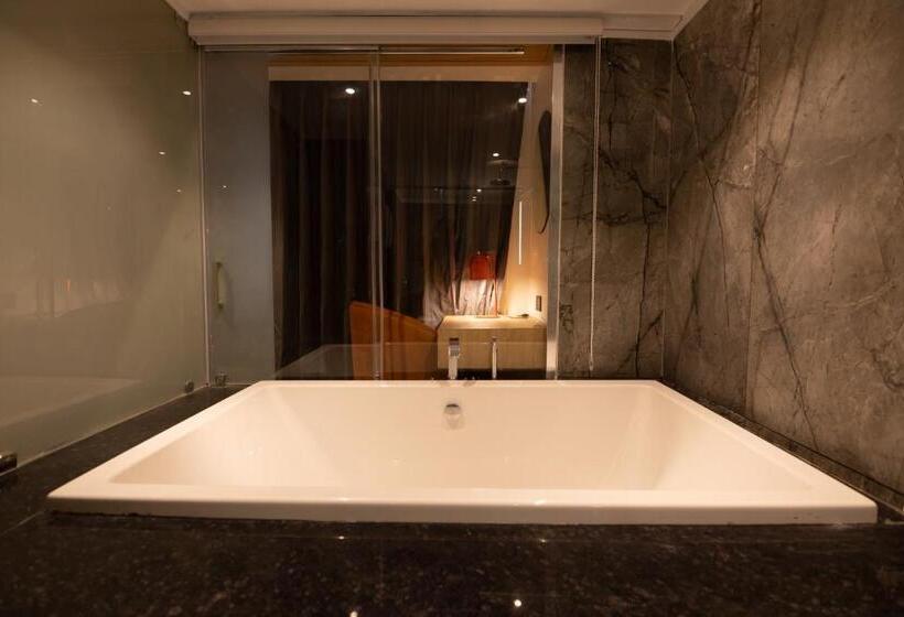 Hotel Holiday Inn Express & Suites Jaipur Gopalpura