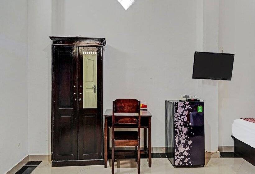 בית מלון כפרי Oyo 91984 Taufik Kost Syariah