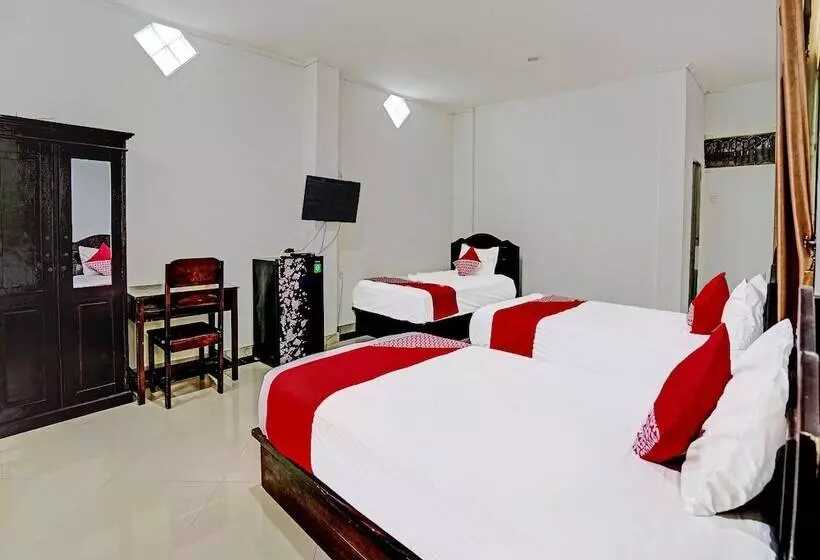 ホテル Oyo 91984 Taufik Kost Syariah