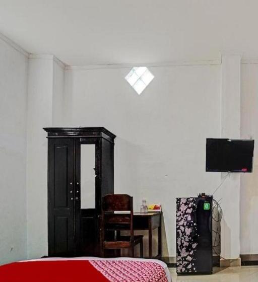 בית מלון כפרי Oyo 91984 Taufik Kost Syariah