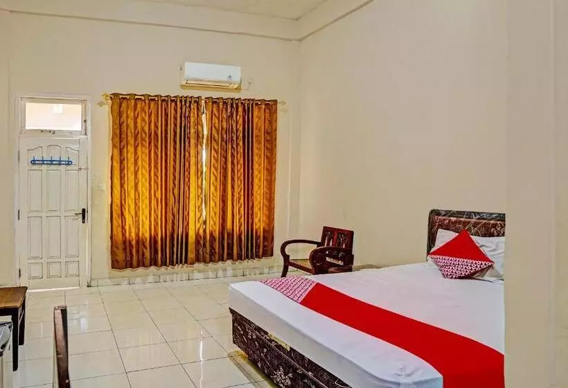 ホテル Oyo 91984 Taufik Kost Syariah