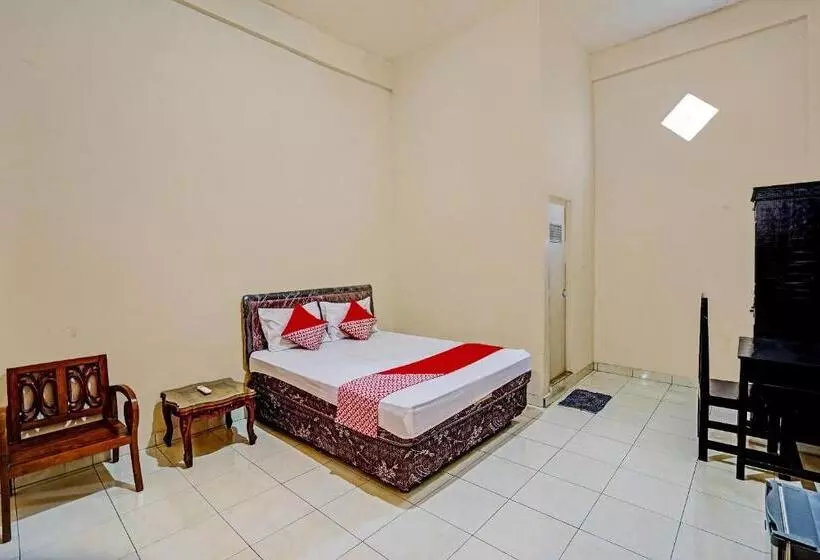 ホテル Oyo 91984 Taufik Kost Syariah