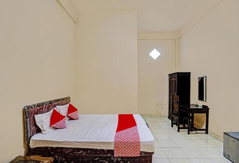 בית מלון כפרי Oyo 91984 Taufik Kost Syariah