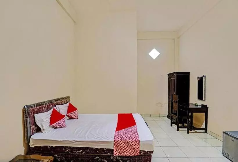 ホテル Oyo 91984 Taufik Kost Syariah