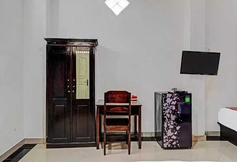 ホテル Oyo 91984 Taufik Kost Syariah