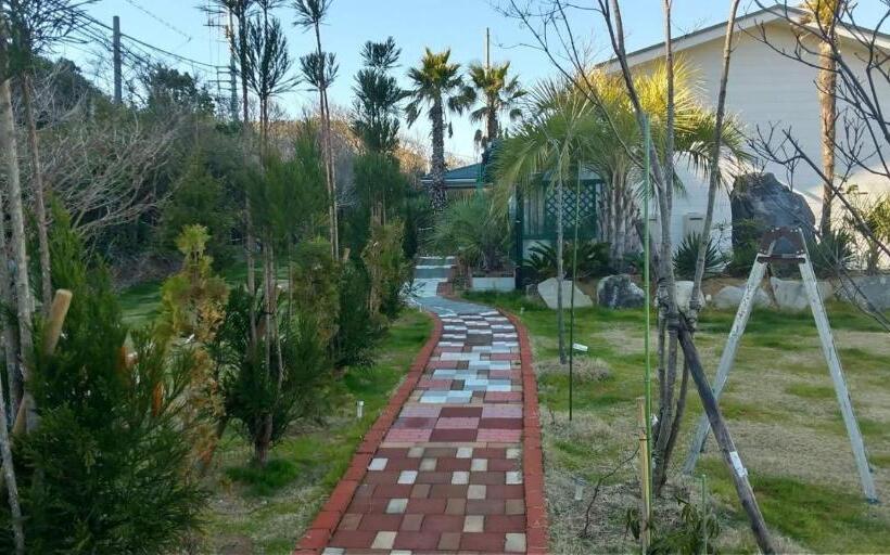 בית מלון כפרי Pension Le Passage   Vacation Stay 11300v