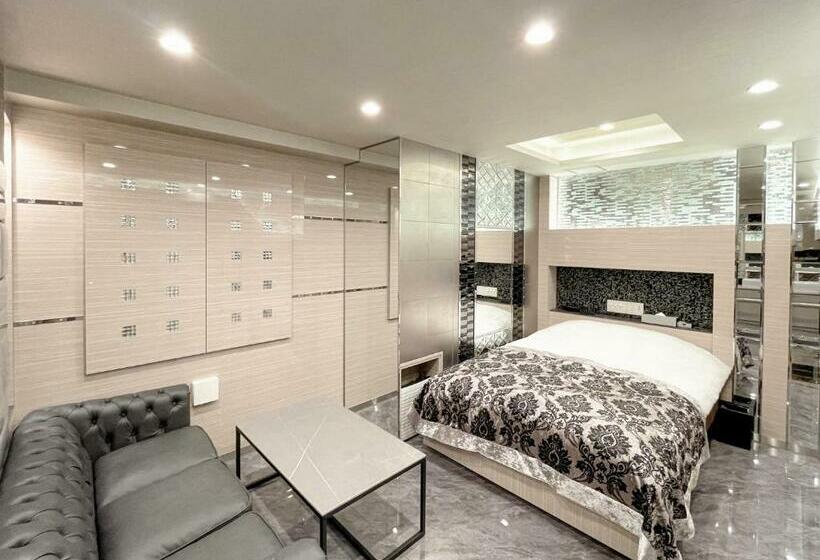 בית מלון כפרי Queen Annex