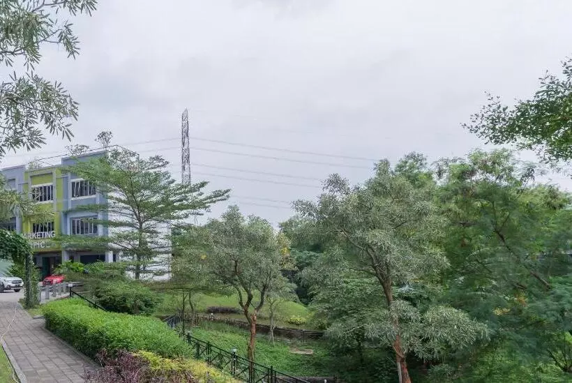 Hotelli Redliving Apartemen Gunung Putri   Sirooms