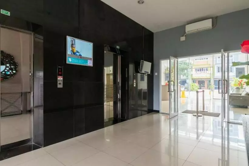 Hotelli Redliving Apartemen Gunung Putri   Sirooms