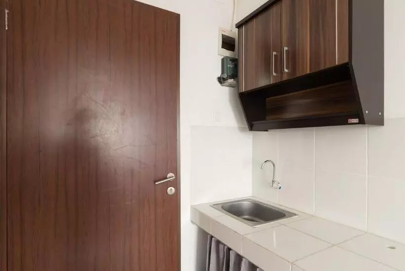 Hotelli Redliving Apartemen Gunung Putri   Sirooms