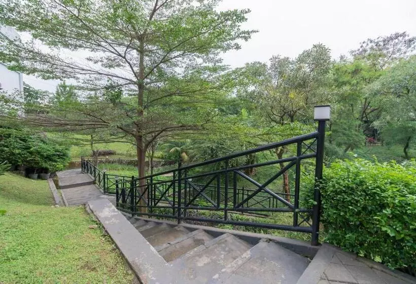 Hotelli Redliving Apartemen Gunung Putri   Sirooms