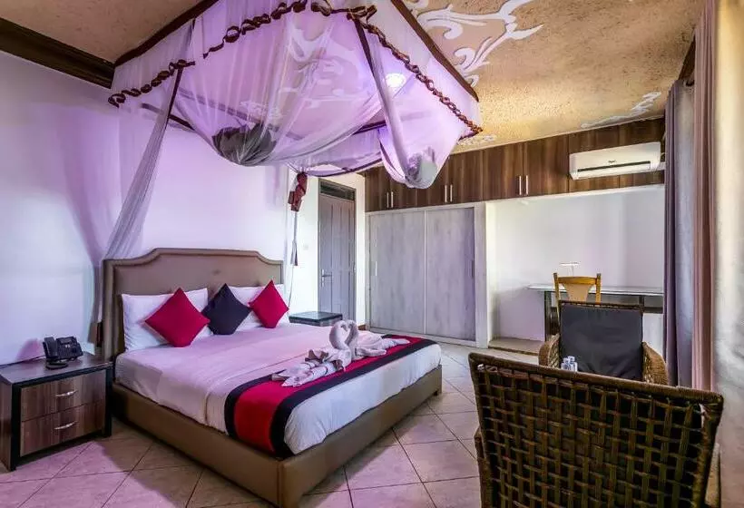 هتل Saffron Beach Bistro & Cottages