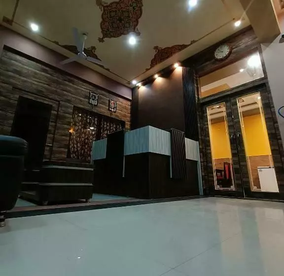هتل Subham Residency And Restaurant