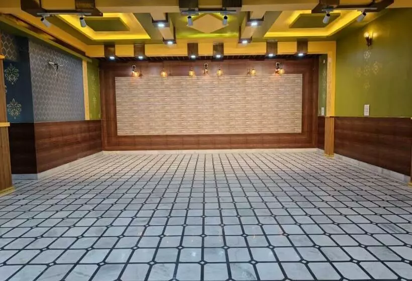 هتل Subham Residency And Restaurant