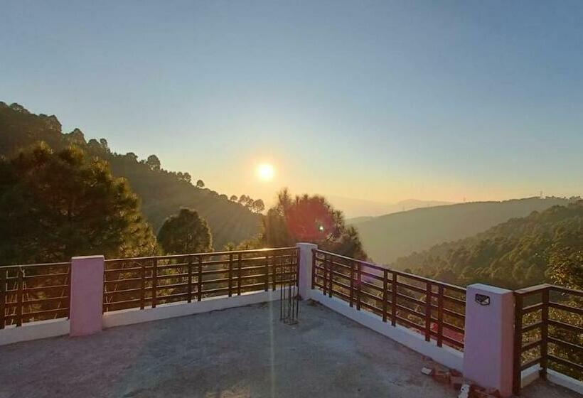 호텔 The Hill Heaven Home Stay