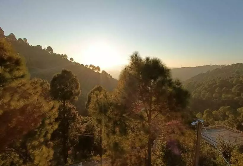 Hotelli The Hill Heaven Home Stay