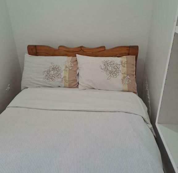 پانسیون Cates Place Lanet