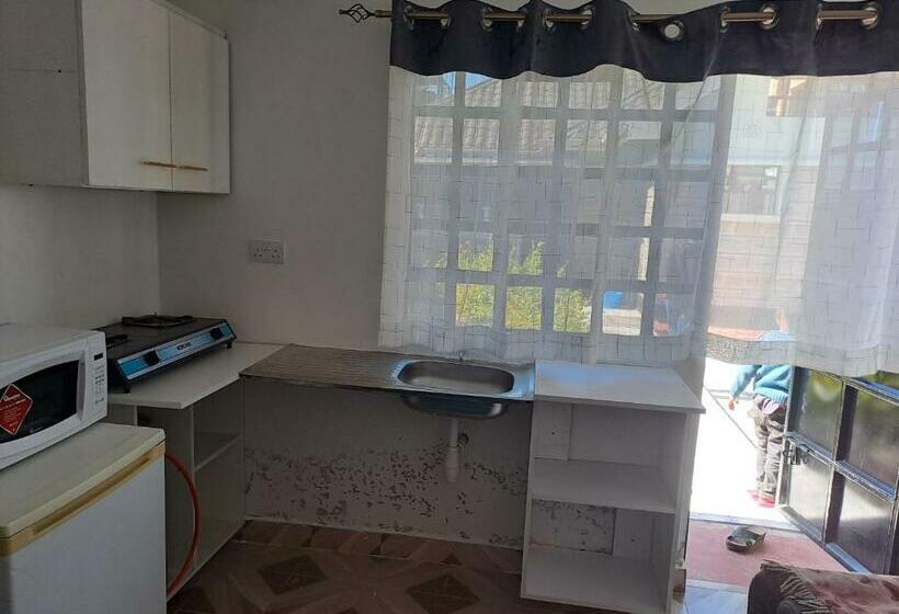 پانسیون Cates Place Lanet