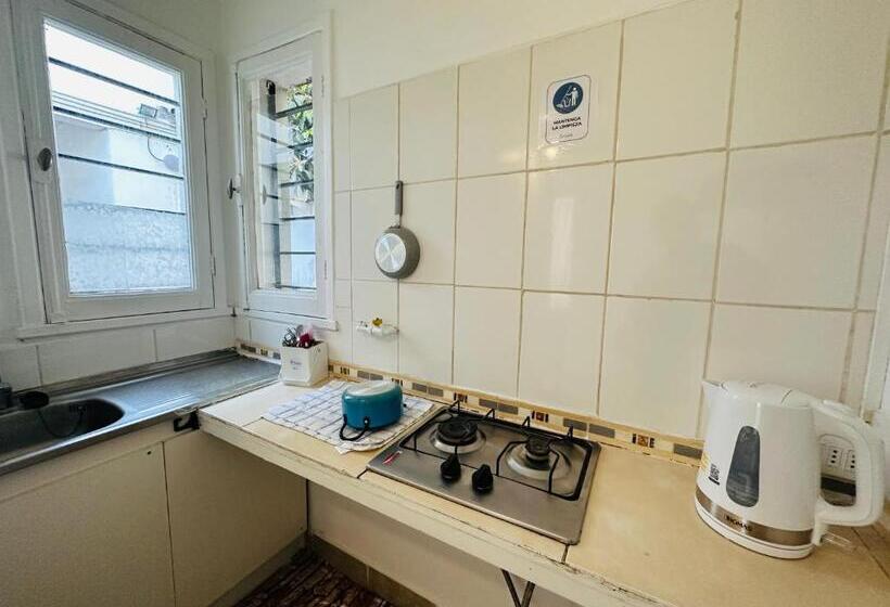 پانسیون Maktvb Europa Hostal Boutique