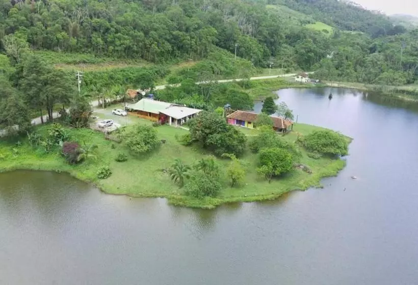 Retkeilymaja Lago 7 Cores