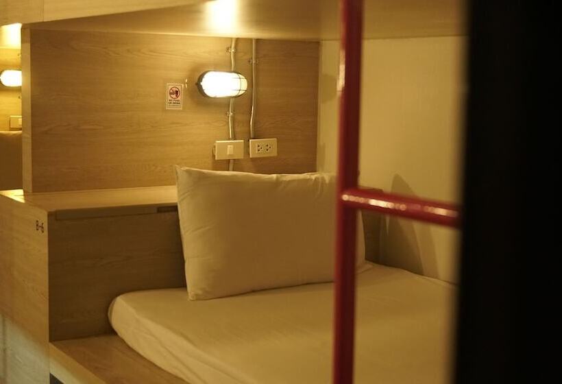 Szálló Slumber Party Surf Kata Phuket