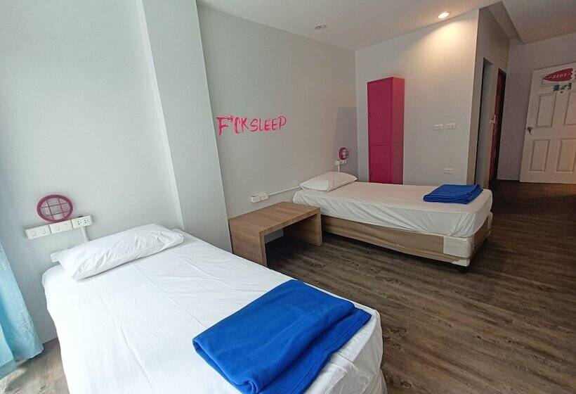 Szálló Slumber Party Surf Kata Phuket