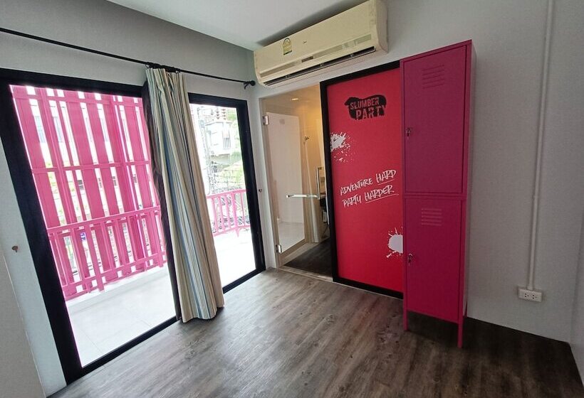 Szálló Slumber Party Surf Kata Phuket