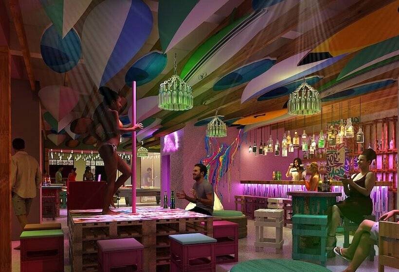 Szálló Slumber Party Surf Kata Phuket