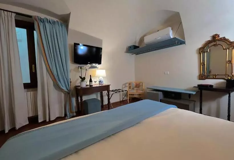 تختخواب و صبحانه Dimora Conte Cavour