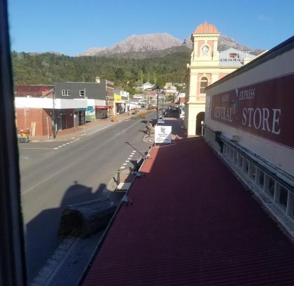 مبيت وإفطار Hunters