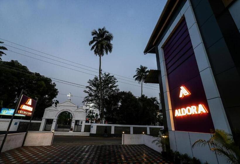 בית מלון כפרי Aldora Airport Residency