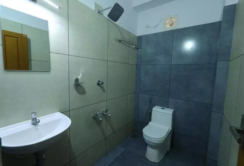 Hotelli Aldora Airport Residency