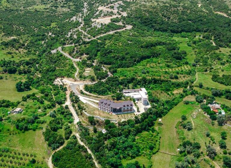 هتل Gle Alb Agrotourism