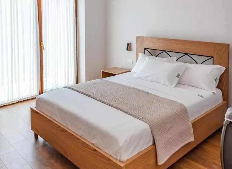 ホテル Gle Alb Agrotourism