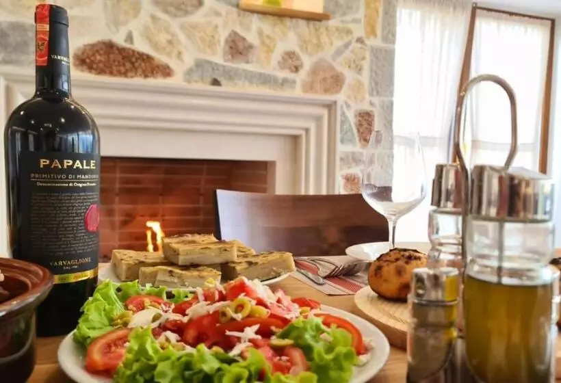 ホテル Gle Alb Agrotourism