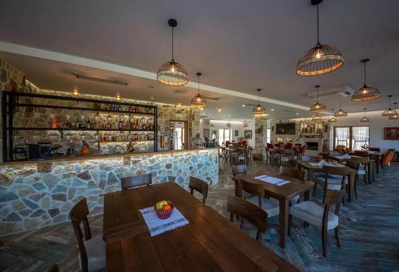 ホテル Gle Alb Agrotourism