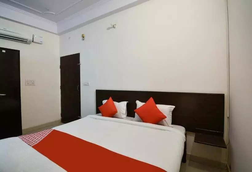 Hotelli Flagship Ekta Palace