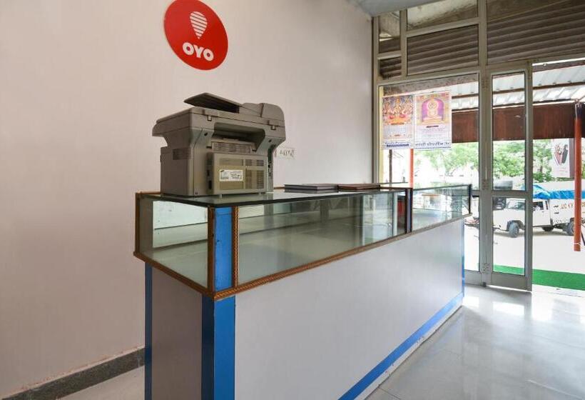 בית מלון כפרי Flagship Ekta Palace