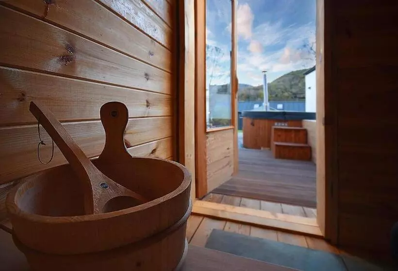 ホテル Kub House Village