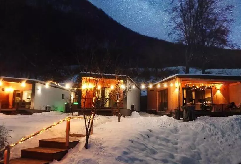 ホテル Kub House Village