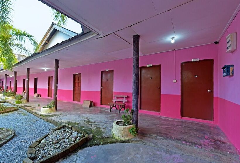 호텔 Oyo 90689 Chalet Kak Siti